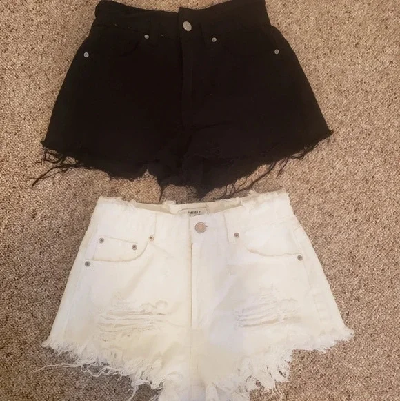 2 pair High Rise Shorts Black/White - Picture 5 of 7